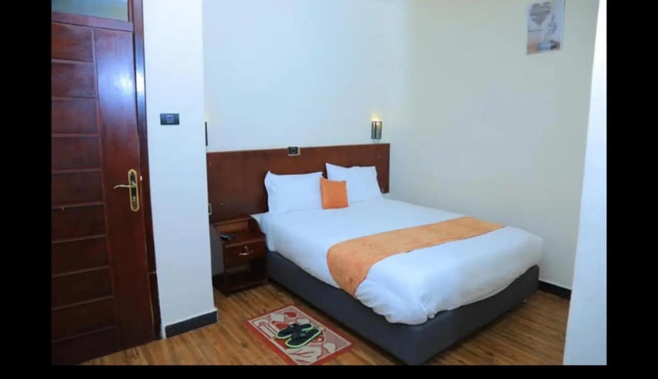 Obelisk Hotel Axum Āksum Buitenkant foto