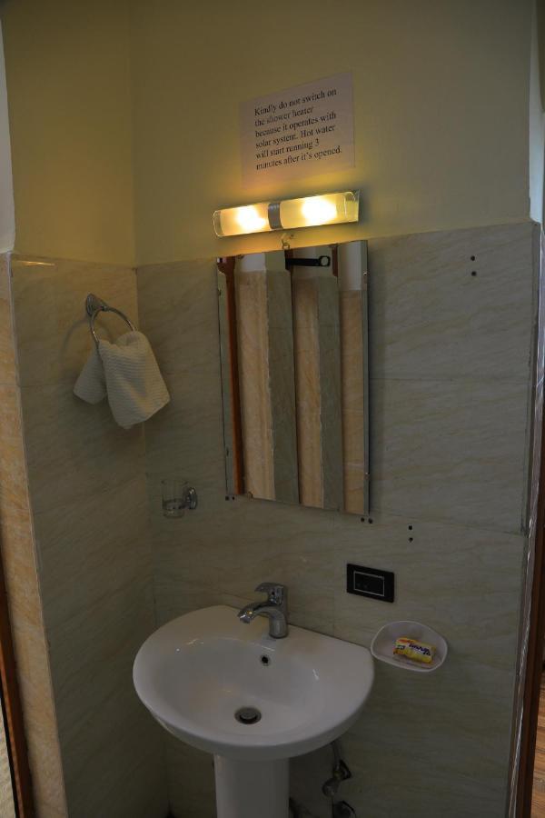 Obelisk Hotel Axum Āksum Buitenkant foto